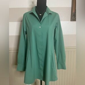 Foxcroft Cici No Iron Pinpoint Green  Button-Up Tunic Top size 10 NWOT